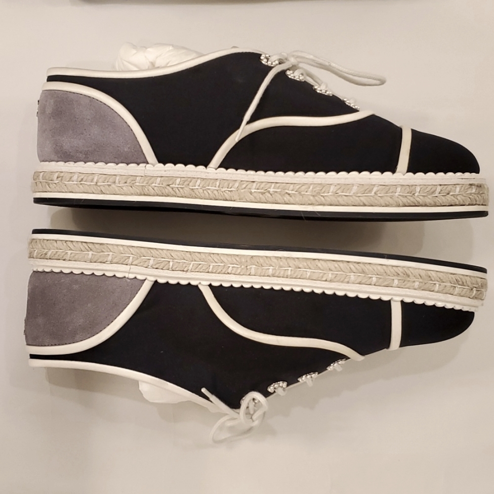 Chanel Interlocking CC Espadrille Lace Up Sneakers, size 39 - Picture 3 of 12